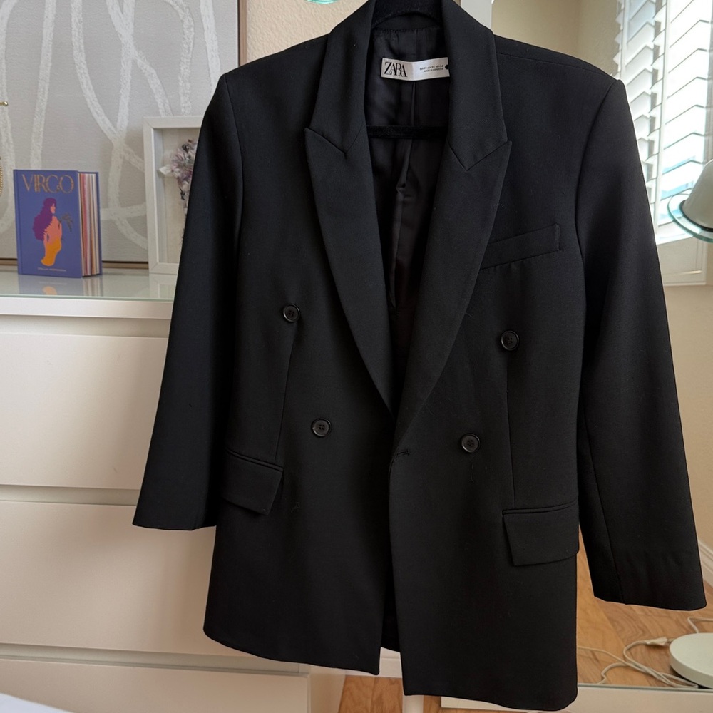 Zara Black Double-Breasted Blazer